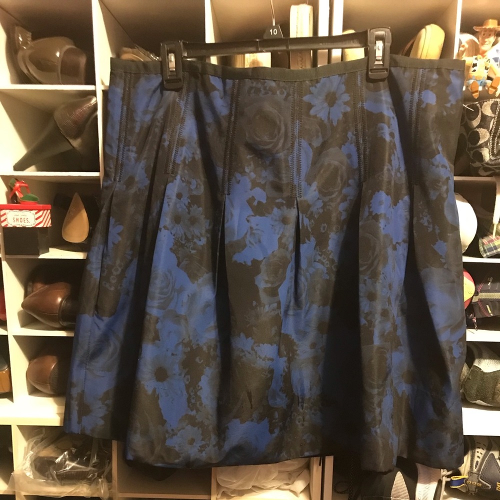 Beautiful Plus Size Gap Short Skirt